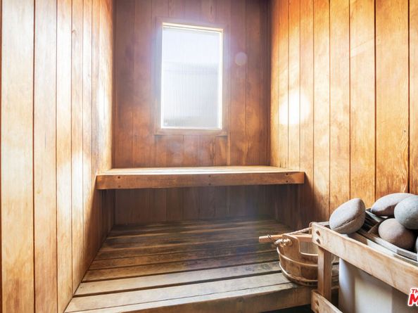 2721 2nd Street 211, Santa Monica CA 90405