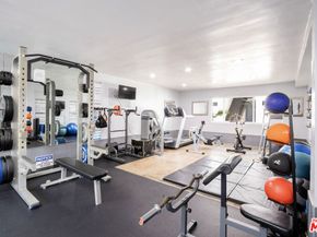 2721 2nd Street 211, Santa Monica CA 90405