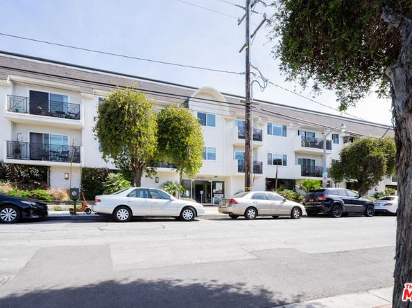 2721 2nd Street 211, Santa Monica CA 90405