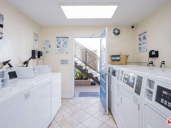 2721 2nd Street 211, Santa Monica CA 90405