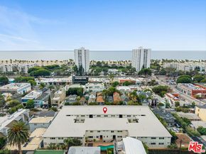2721 2nd Street 211, Santa Monica CA 90405