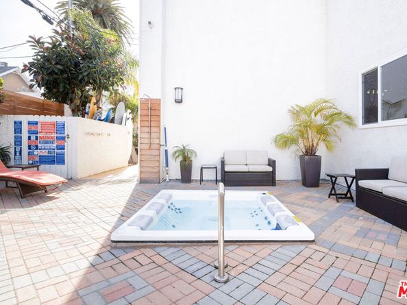 2721 2nd Street 211, Santa Monica CA 90405