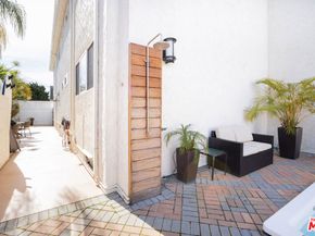 2721 2nd Street 211, Santa Monica CA 90405