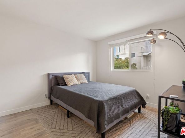 2721 2nd Street 211, Santa Monica CA 90405