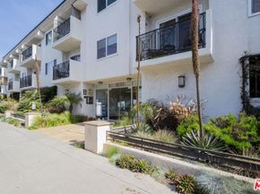 2721 2nd Street 211, Santa Monica CA 90405
