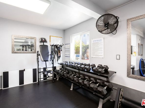 2721 2nd Street 211, Santa Monica CA 90405