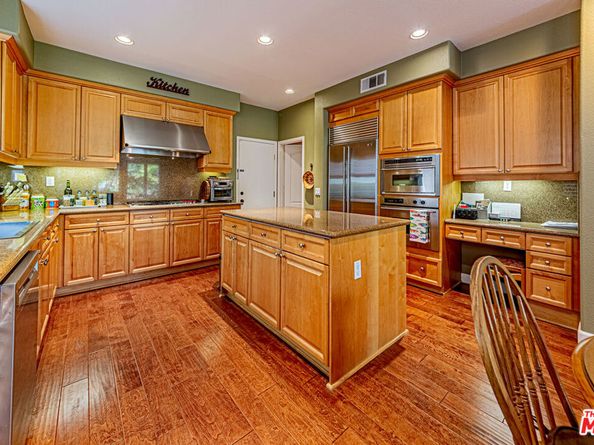 23208 Maple Avenue, Torrance CA 90505