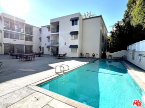 8535 W West Knoll Drive 111, West Hollywood CA 90069