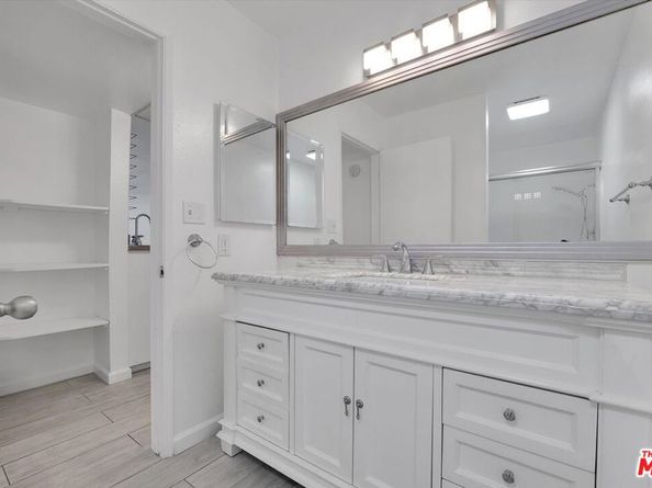 8535 W West Knoll Drive 111, West Hollywood CA 90069