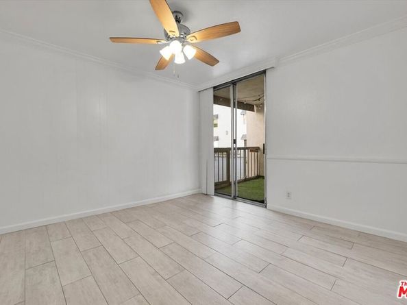 8535 W West Knoll Drive 111, West Hollywood CA 90069