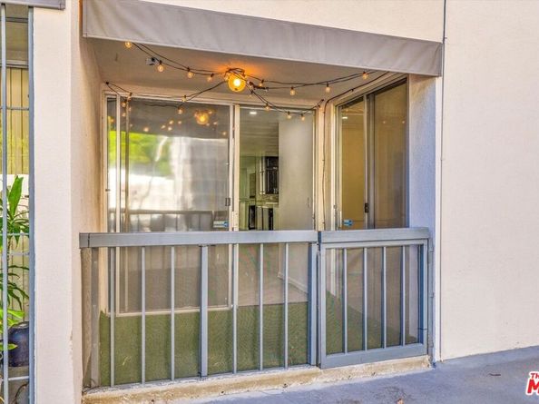 8535 W West Knoll Drive 111, West Hollywood CA 90069