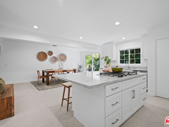 2206 Outpost Drive, Los Angeles CA 90068