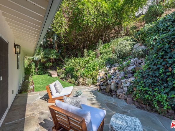 2206 Outpost Drive, Los Angeles CA 90068