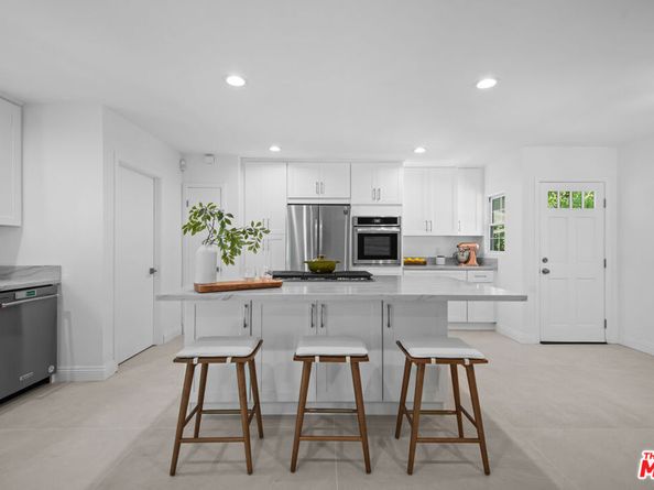 2206 Outpost Drive, Los Angeles CA 90068