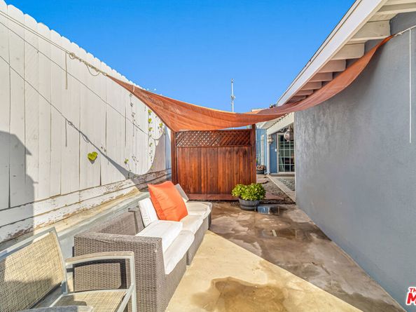 11725 Balboa Boulevard, Granada Hills CA 91344