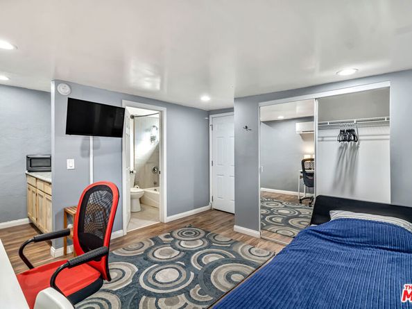 11725 Balboa Boulevard, Granada Hills CA 91344