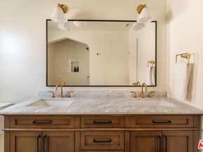 3860 Hepburn Avenue, Los Angeles CA 90008
