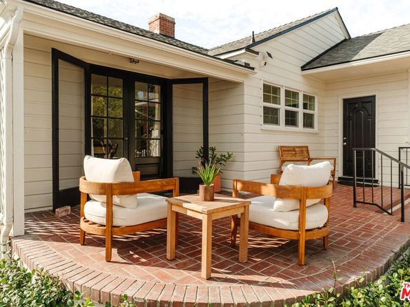 3860 Hepburn Avenue, Los Angeles CA 90008