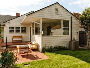 3860 Hepburn Avenue, Los Angeles CA 90008