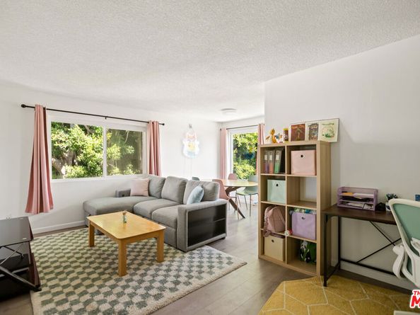 964 Larrabee Street 202, West Hollywood CA 90069