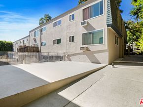 964 Larrabee Street 202, West Hollywood CA 90069
