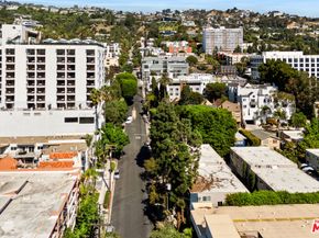 964 Larrabee Street 202, West Hollywood CA 90069