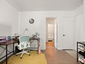 964 Larrabee Street 202, West Hollywood CA 90069