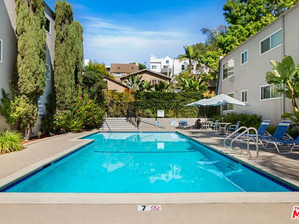 964 Larrabee Street 202, West Hollywood CA 90069