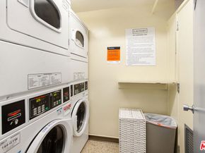 964 Larrabee Street 202, West Hollywood CA 90069