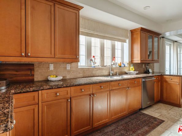 1835 Pandora Avenue 302, Los Angeles CA 90025