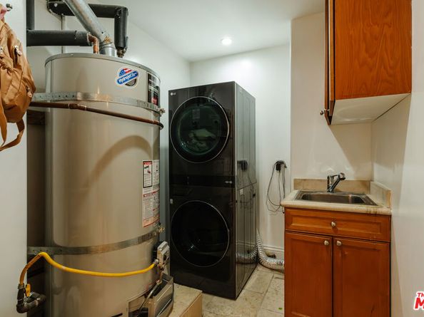 1835 Pandora Avenue 302, Los Angeles CA 90025