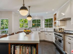 233 S Saltair Avenue, Los Angeles CA 90049