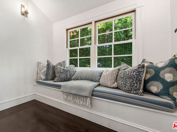233 S Saltair Avenue, Los Angeles CA 90049