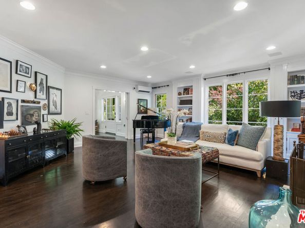 233 S Saltair Avenue, Los Angeles CA 90049