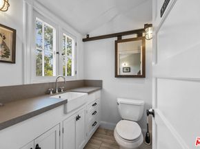 233 S Saltair Avenue, Los Angeles CA 90049