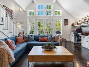 233 S Saltair Avenue, Los Angeles CA 90049
