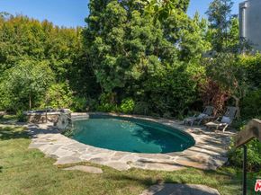 233 S Saltair Avenue, Los Angeles CA 90049