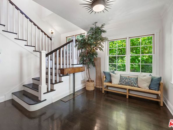 233 S Saltair Avenue, Los Angeles CA 90049