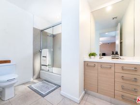 12411 Pacific Avenue 205, Los Angeles CA 90066