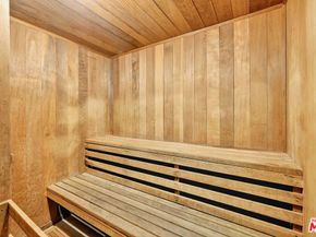 18419 Collins Street A, Tarzana CA 91356