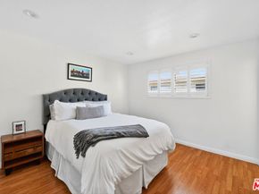 18419 Collins Street A, Tarzana CA 91356