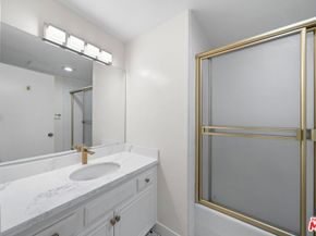 4444 Wilshire Boulevard 206, Los Angeles CA 90010