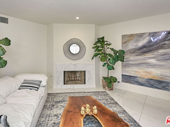 4444 Wilshire Boulevard 206, Los Angeles CA 90010