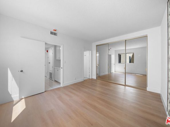 4444 Wilshire Boulevard 206, Los Angeles CA 90010