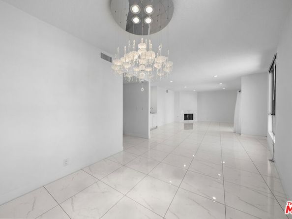 4444 Wilshire Boulevard 206, Los Angeles CA 90010