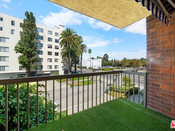 4444 Wilshire Boulevard 206, Los Angeles CA 90010
