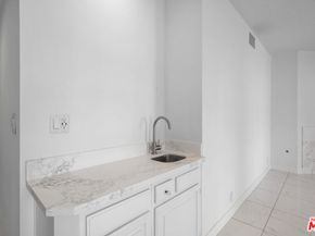 4444 Wilshire Boulevard 206, Los Angeles CA 90010