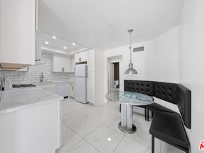 4444 Wilshire Boulevard 206, Los Angeles CA 90010