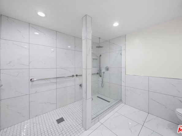 4444 Wilshire Boulevard 206, Los Angeles CA 90010