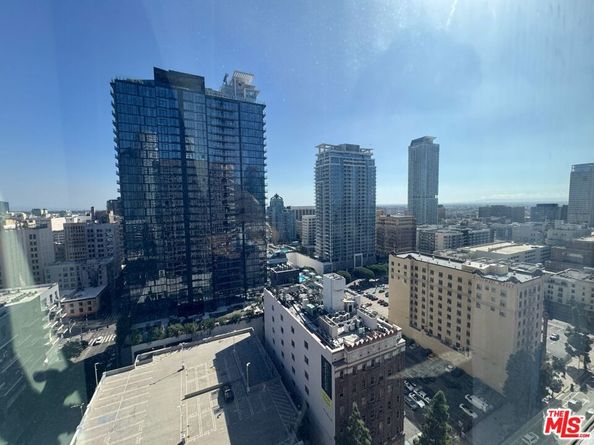 801 S Grand Avenue 1508, Los Angeles CA 90017